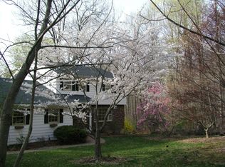 18 Sturdevant Dr, Danbury, CT 06811