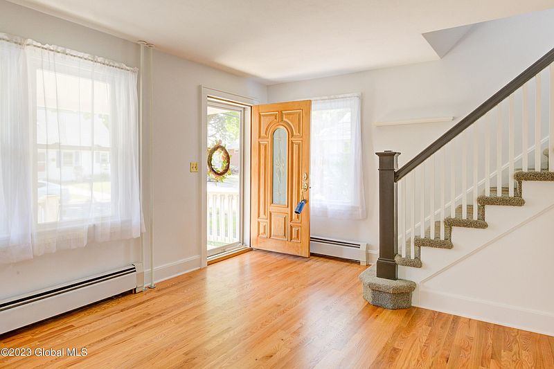 5th image of 22 Mellon Avenue