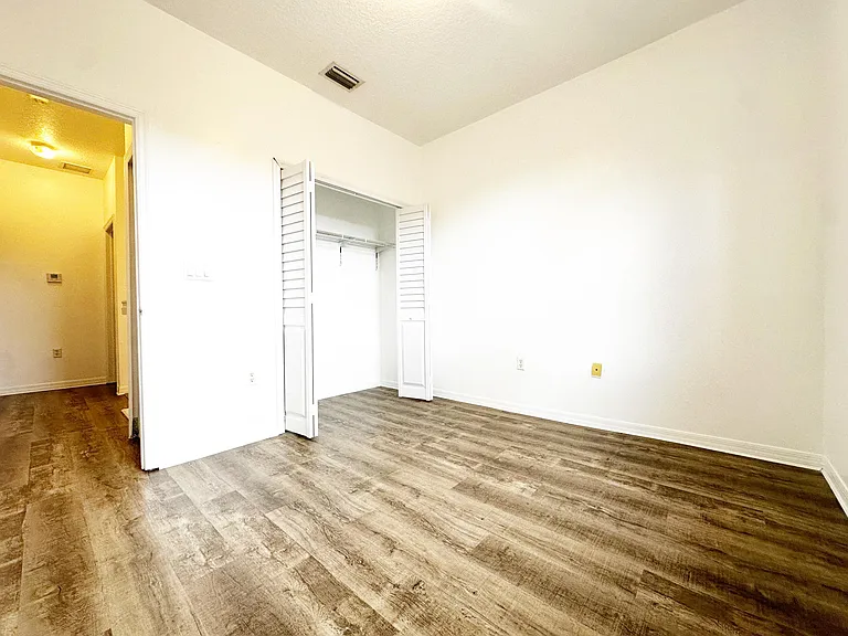 614 SW 106th Ave #1507 — Photo 5