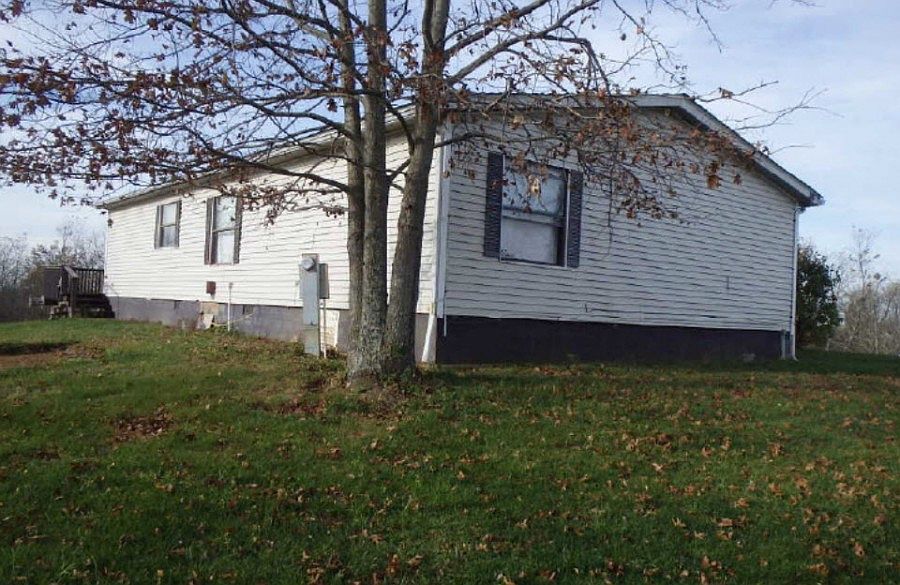2nd image of 32 Ammerman Ln