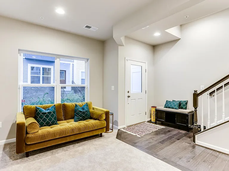 215 Wesley Brown Ln — Photo 6