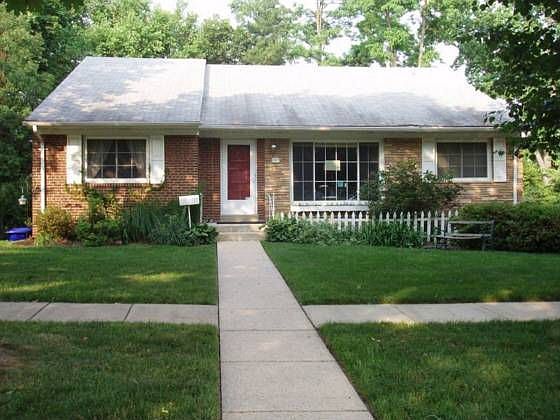 2nd image of 9907 Belhaven Rd