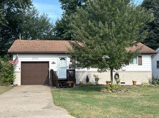 2244 S Delaware Ave, Springfield, MO 65804