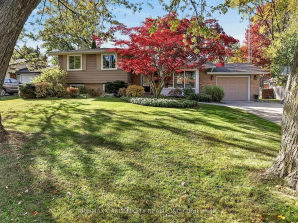2 Parkdale Cres, Pelham, ON L0S 1E3
