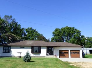 38001 100th St, Waseca, MN 56093