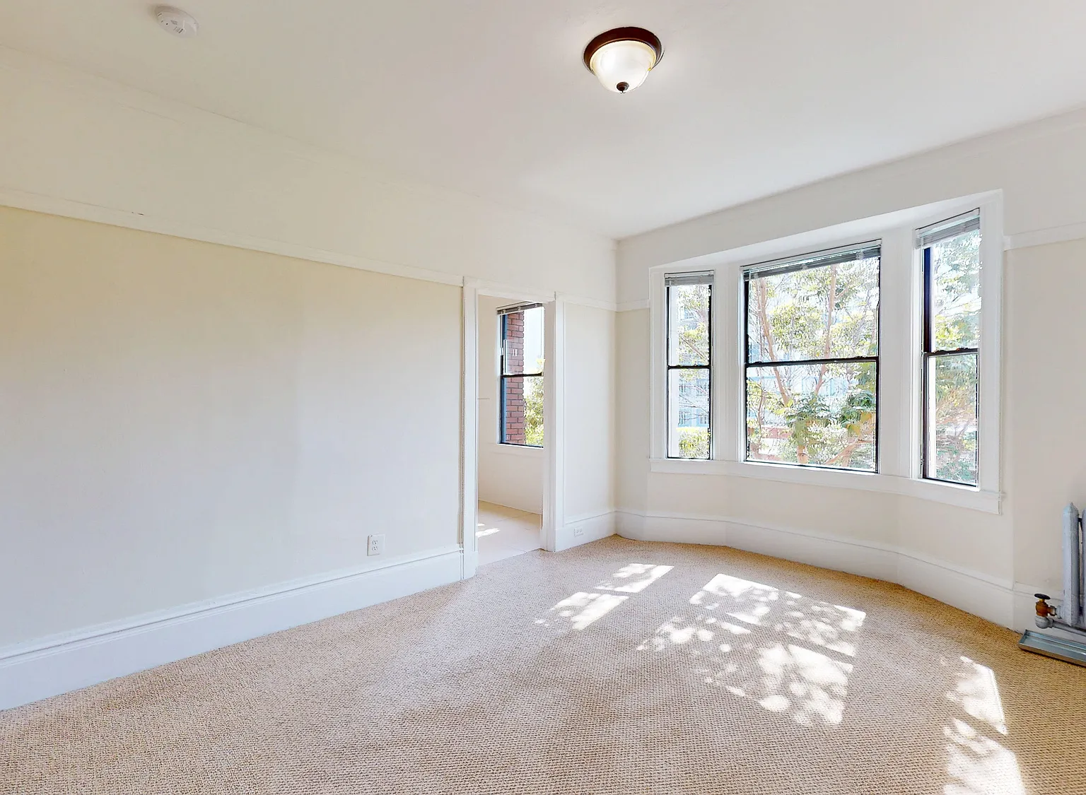 Bright Studio in Hayes Valley Pet-Friendly, Prime Location — Photo 1