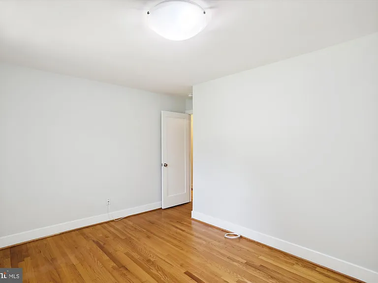 8206 Stone Trail Dr — Photo 31
