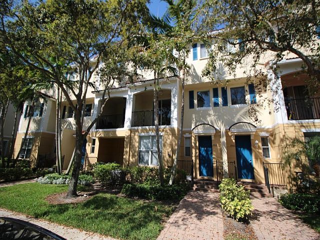 1st image of 2868 S Oasis Dr