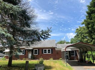 201 Grandos St, Shenandoah, VA 22849