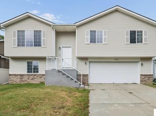1608 Frisco Dr, Lincoln, NE 68521