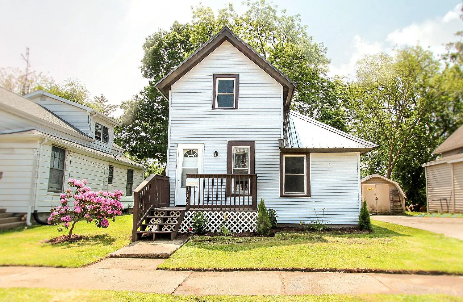 406 Grove St photo 1