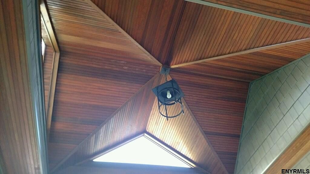 220 Crescent Ave, Saratoga Springs, NY 12866 Zillow