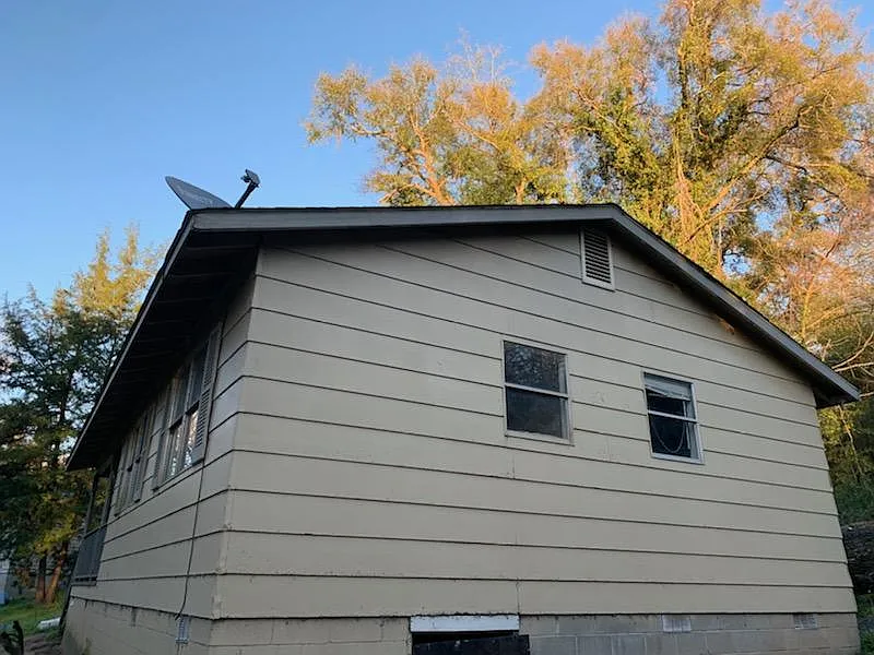 3 bed, 950 sqft, $650 — Photo 2