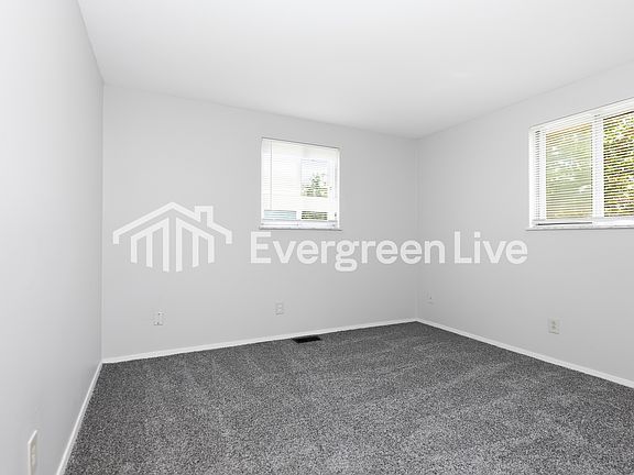 3rd image of 1024 Harkin Dr