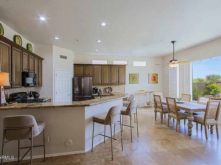 9616 E Chuckwagon Ln — Photo 19