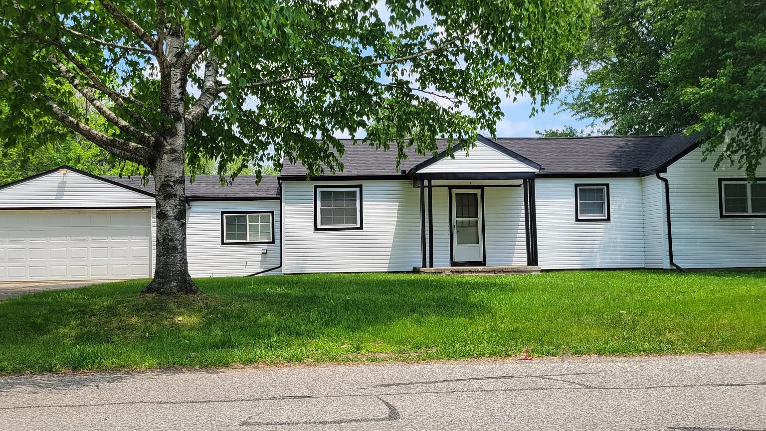 24065 Murray Street - 1 — Photo 1