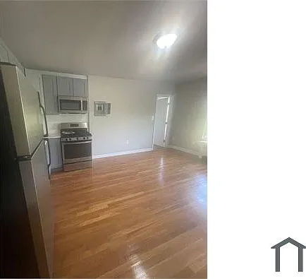920 Madison St NW #301