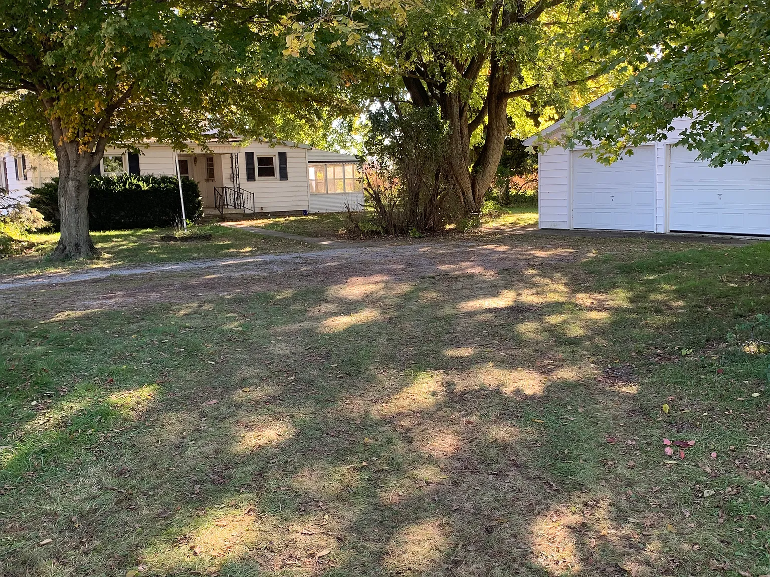 3 bed, 1100 sqft, $1,275 — Photo 2
