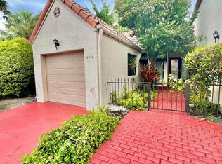 6593 Las Flores Dr, Boca Raton, FL 33433