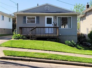 1040 Silvercrest Ave, Akron, OH 44314