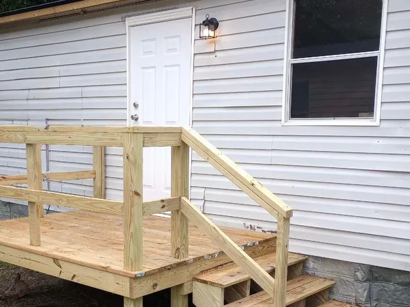 122 Holly Dr, Spartanburg, SC 29301