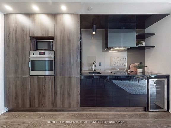 3rd image of 70 Temperance St #1901