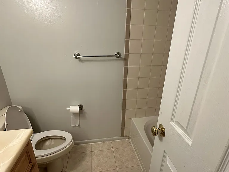 20 Regis Cir — Photo 11