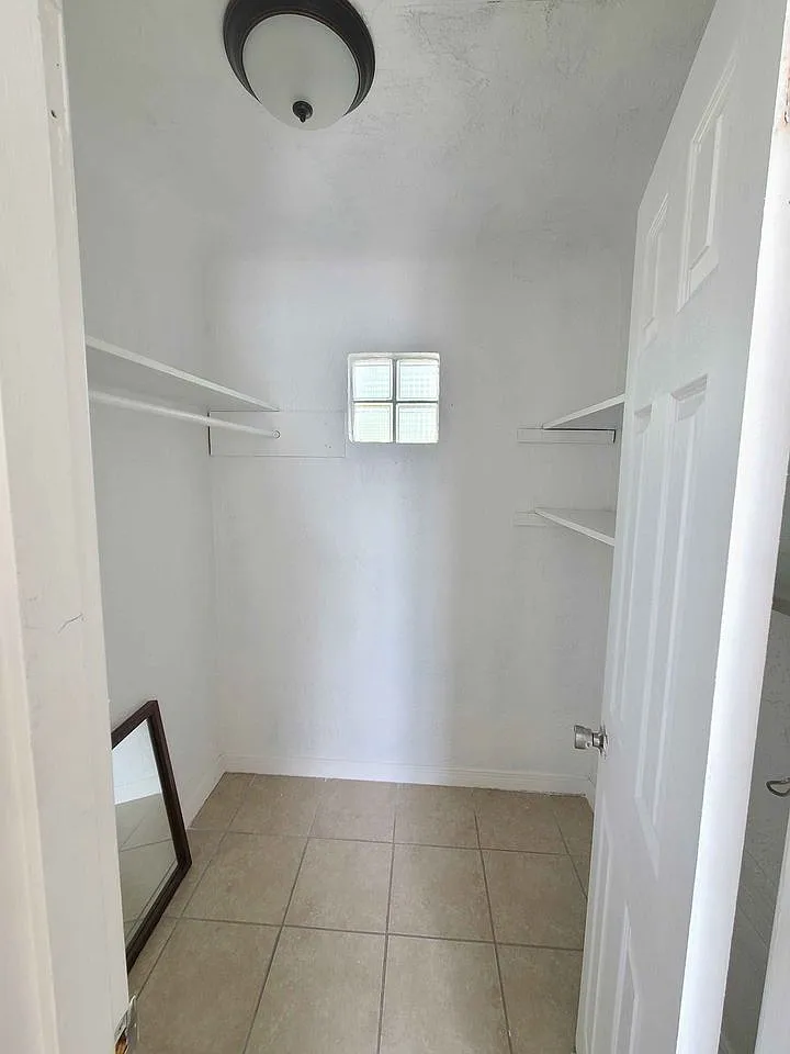 353 Lafayette Drive - 2 — Photo 4