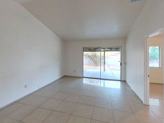 3rd image of 824 S Lassen Ave