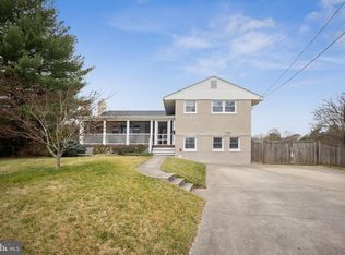 5802 Flaxton Pl, Alexandria, VA 22303