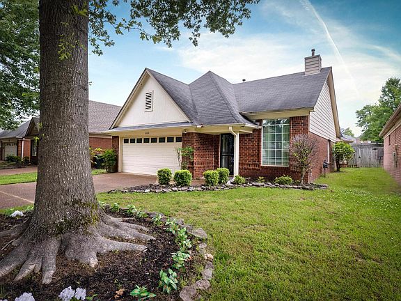 2nd image of 2325 Oak Springs Dr