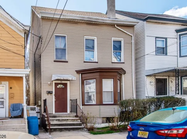 20 Elk St, Paterson City, NJ 07503