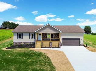 294 Mountain Perkins Ln, Jacksboro, TN 37757
