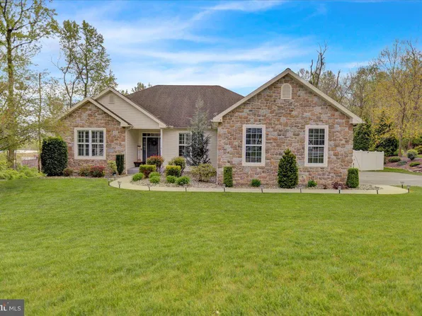 6 Courtney Rea Cir, Reading, PA 19606