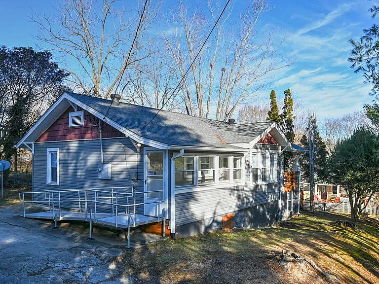 29 Swannanoa Ave — Photo 20