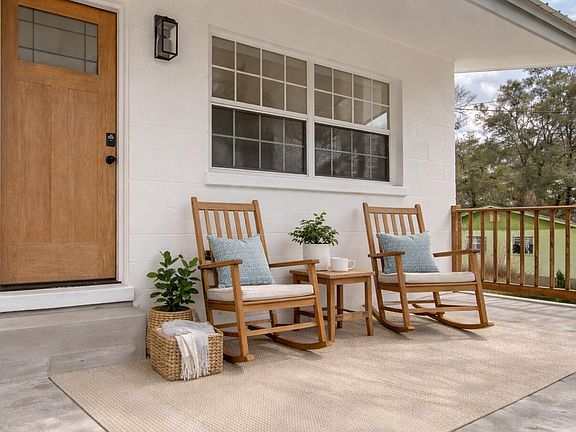 4th image of 97 Graham St