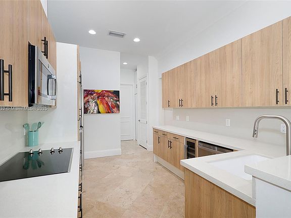 2nd image of 2725 Brickell Ct Unit 2725