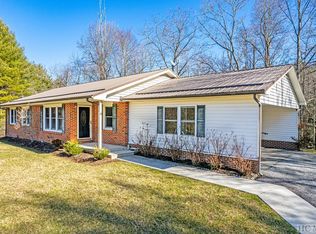 2950 Kim Miller Rd, Lake Toxaway, NC 28747