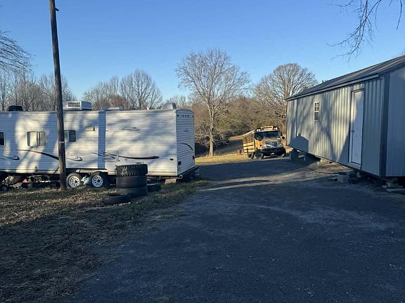 5th image of 9842 Russell Springs Rd