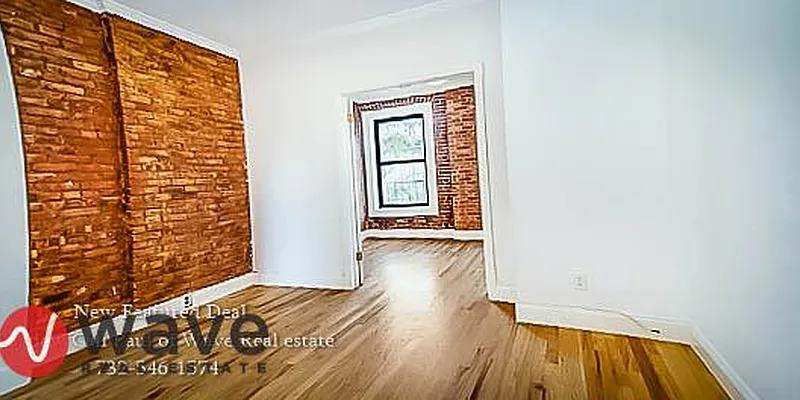 Rented by Wave Real Estate Group | media 17