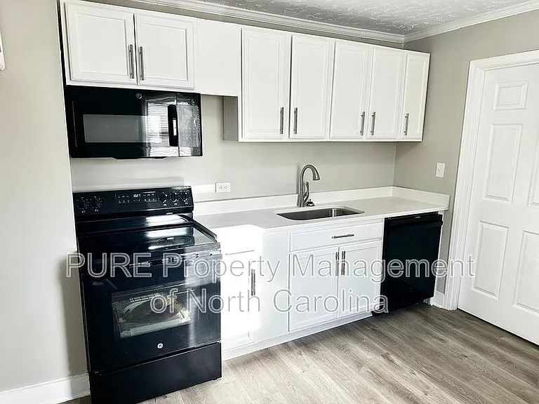 103 Snider Ave — Photo 8