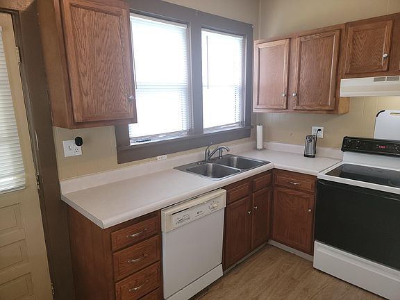 3rd image of 521 N Ellsworth Ave