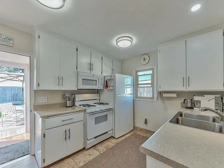 780 Sonoma Ave — Photo 7