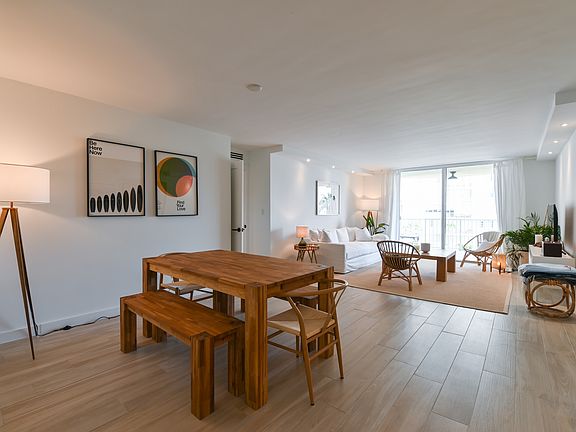3rd image of 1420 Brickell Bay Dr #404
