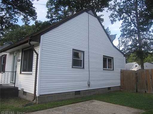 2nd image of 8232 Briarwood Cir