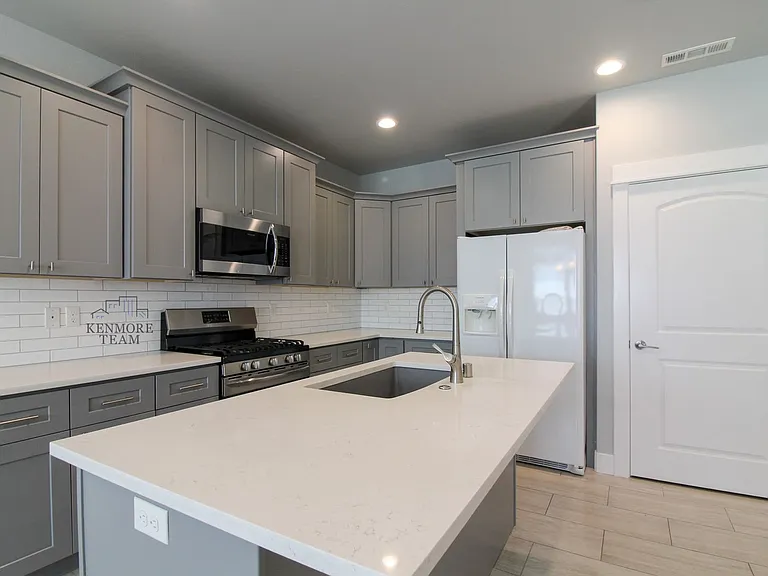 9114 Ruven St — Photo 3
