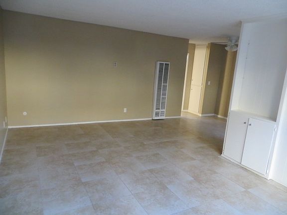 2nd image of 3821 39th St APT 5