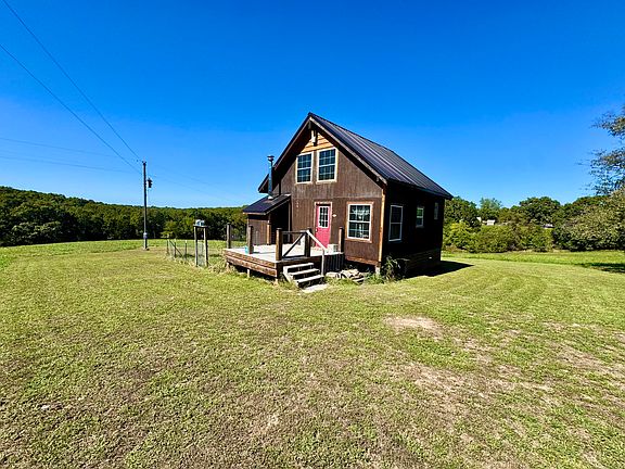 2nd image of 1374 Scotch Hollow Road