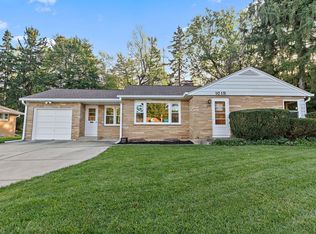 1015 Lawrence Ave, Elgin, IL 60123