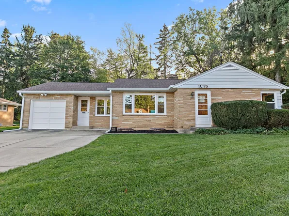 1015 Lawrence Ave, Elgin, IL 60123
